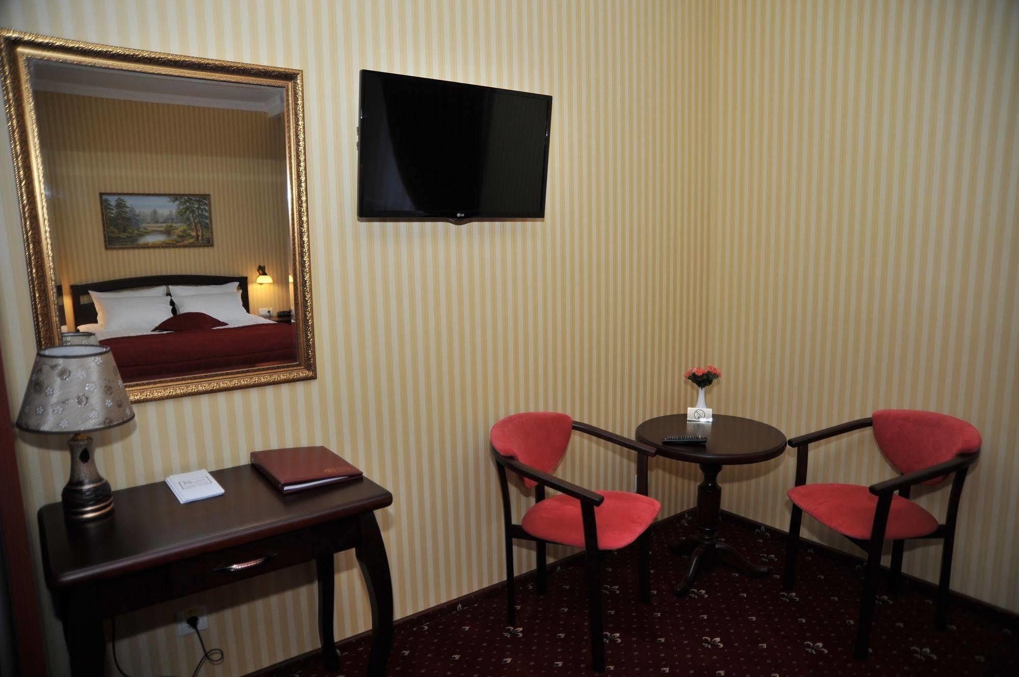 Slava Hotel Zaporizhia Exterior photo