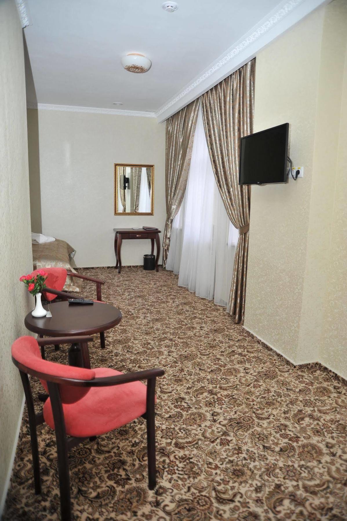 Slava Hotel Zaporizhia Exterior photo